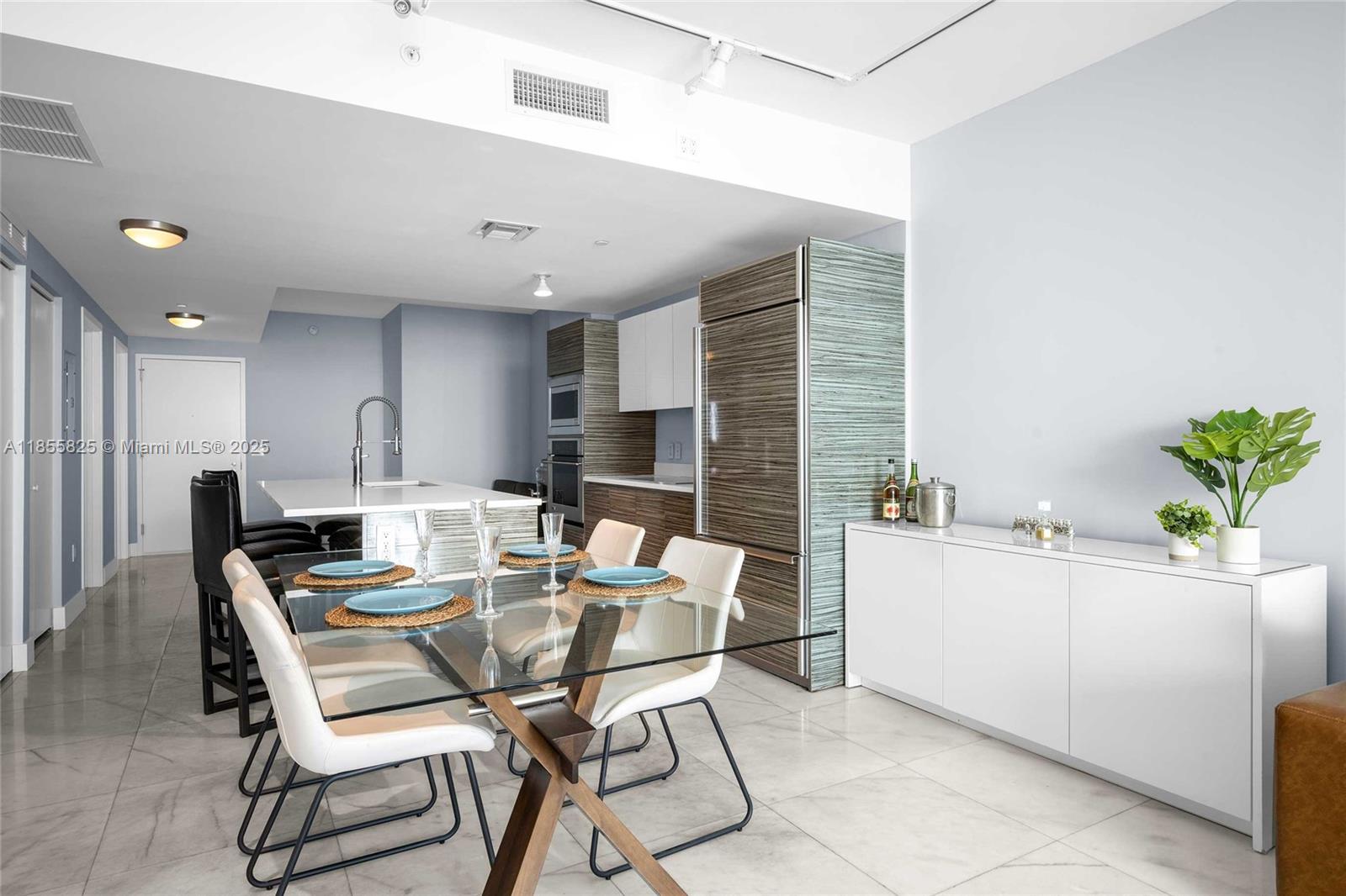 Apartamento para Alugar em Miami, FL