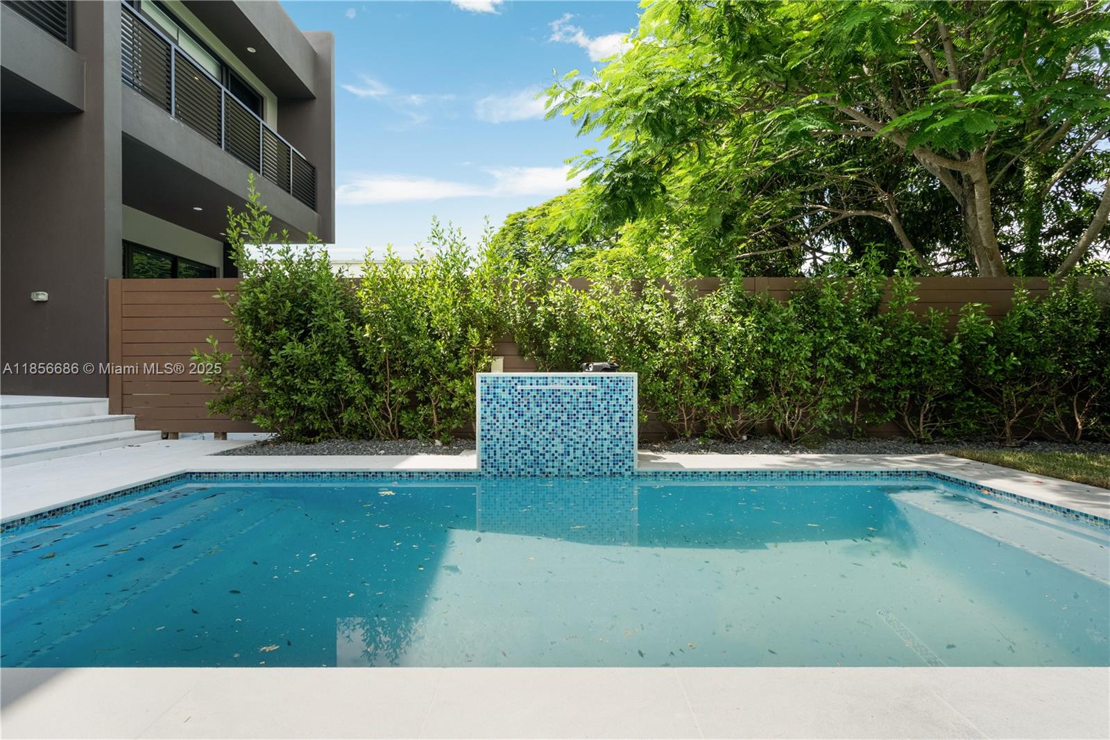 Property photo # 0