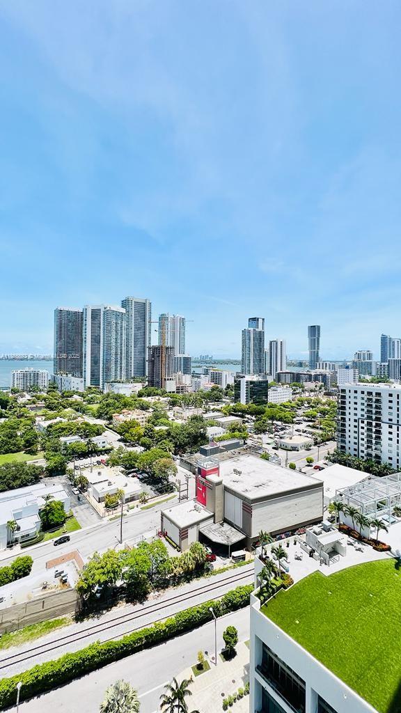 121 NE 34th St #2001, Miami FL 33137