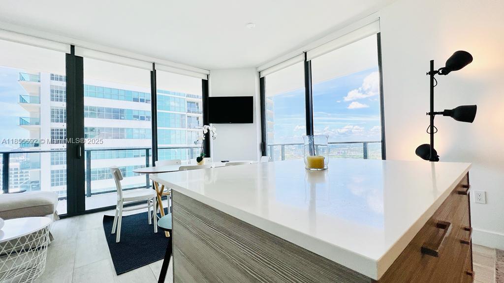121 NE 34th St #2001, Miami FL 33137