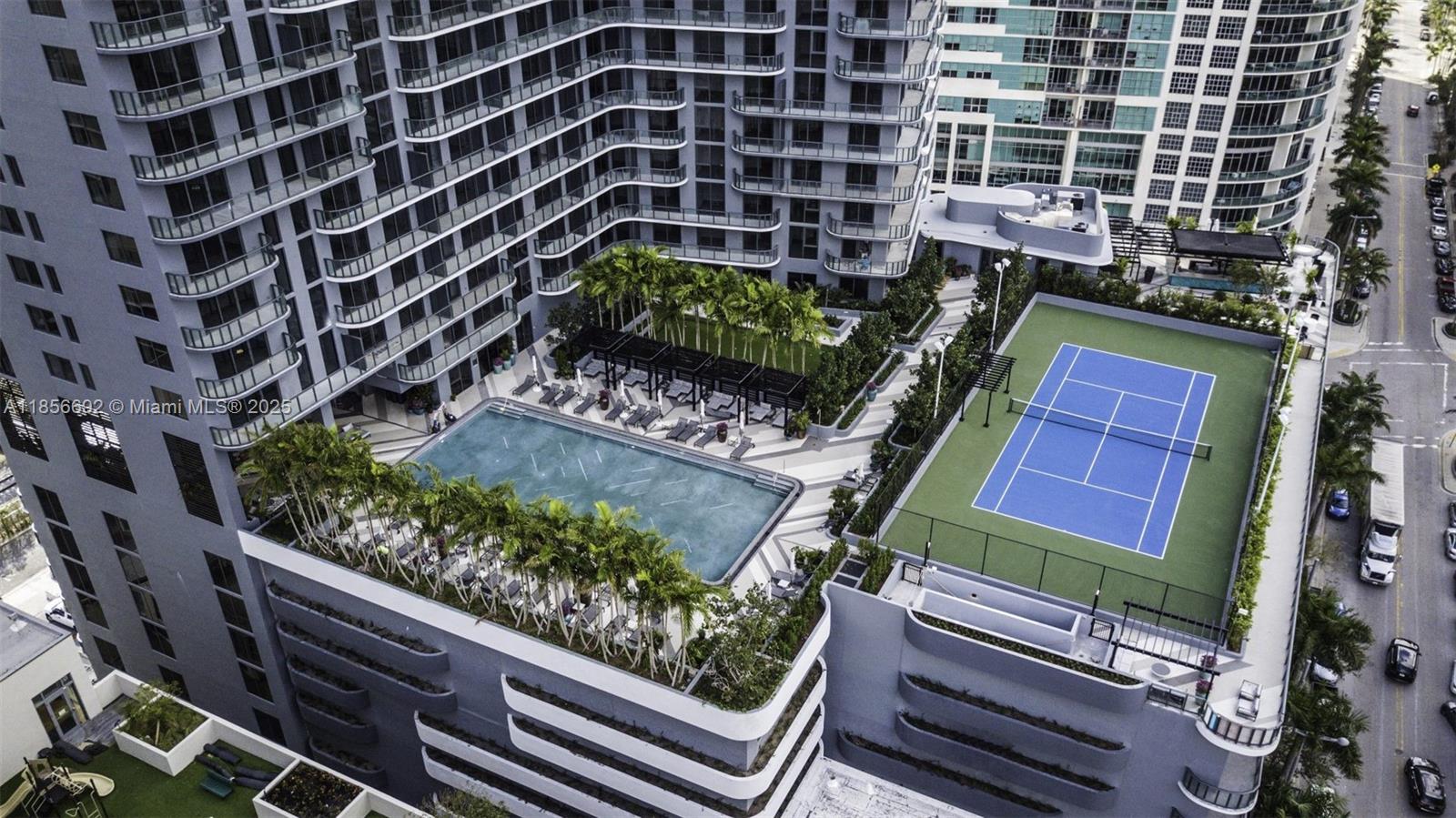 121 NE 34th St #2001, Miami FL 33137