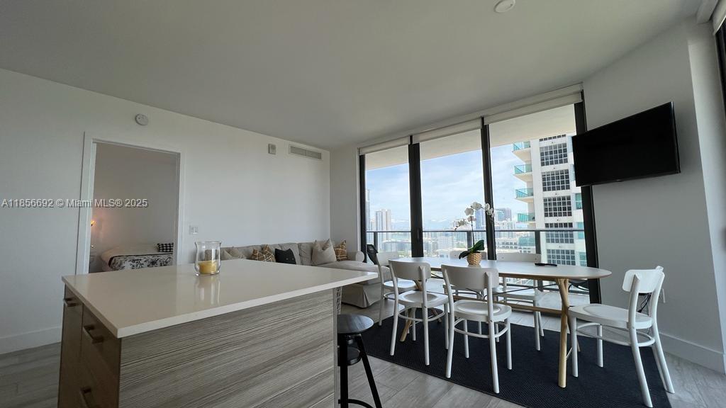 121 NE 34th St #2001, Miami FL 33137
