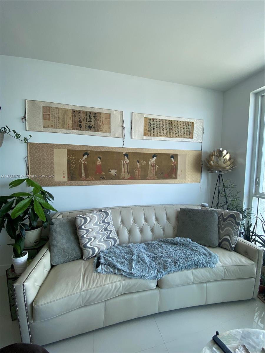 244 Biscayne Blvd #2706, Miami FL 33132