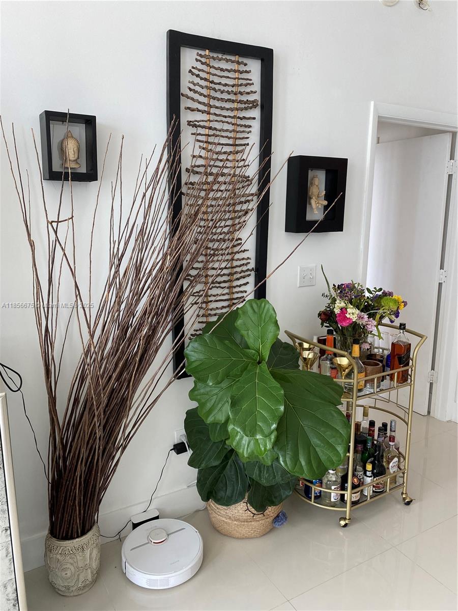 244 Biscayne Blvd #2706, Miami FL 33132