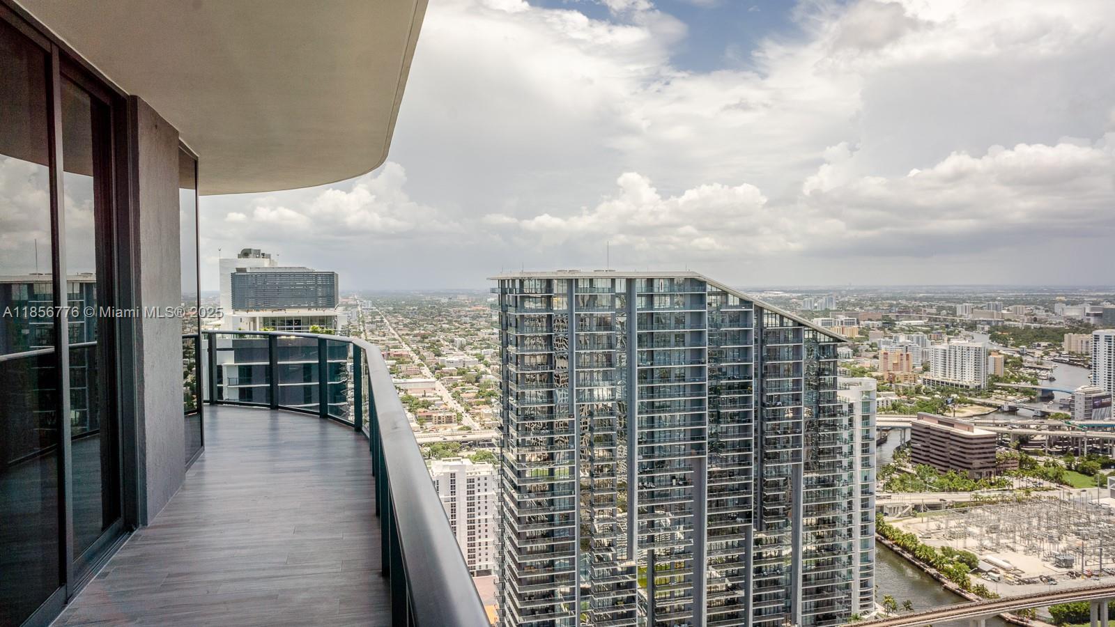 801 S Miami Ave #5009, Miami FL 33130