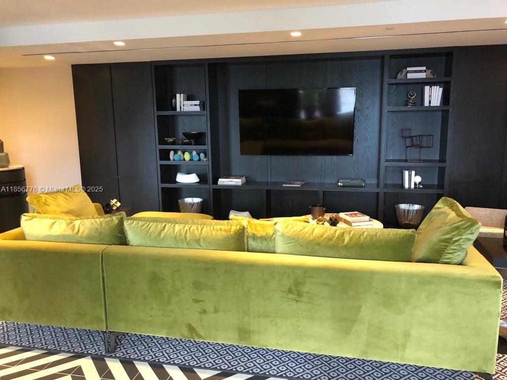 801 S Miami Ave #5009, Miami FL 33130