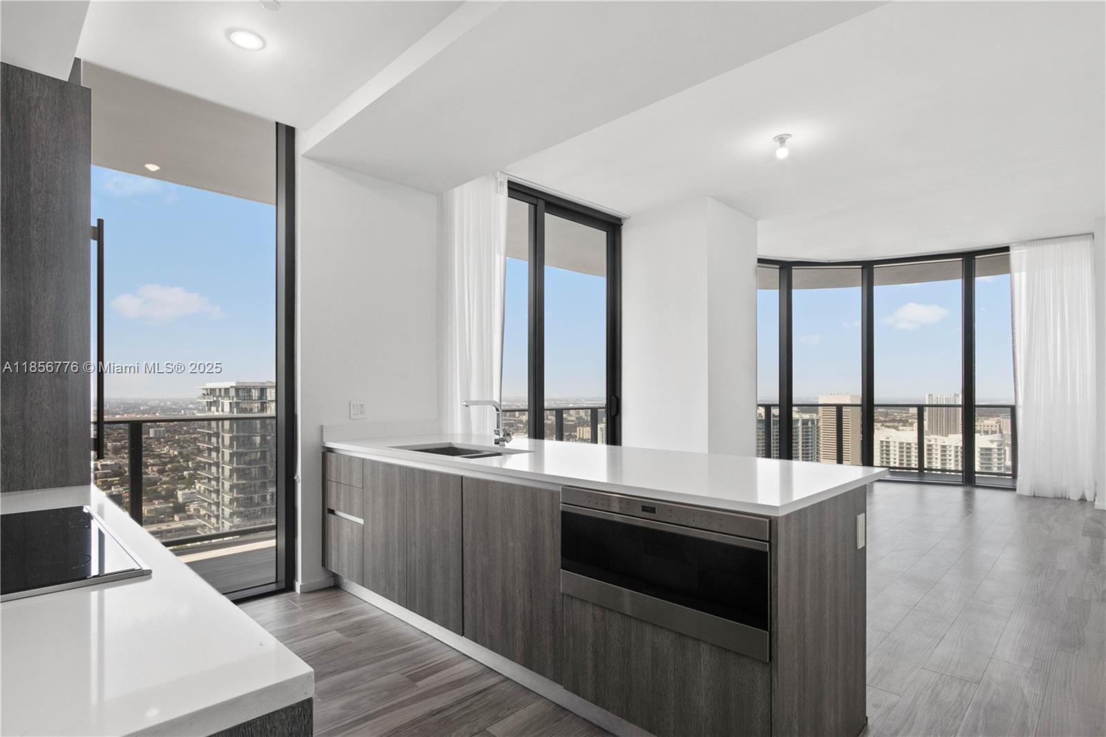 801 S Miami Ave #5009, Miami FL 33130