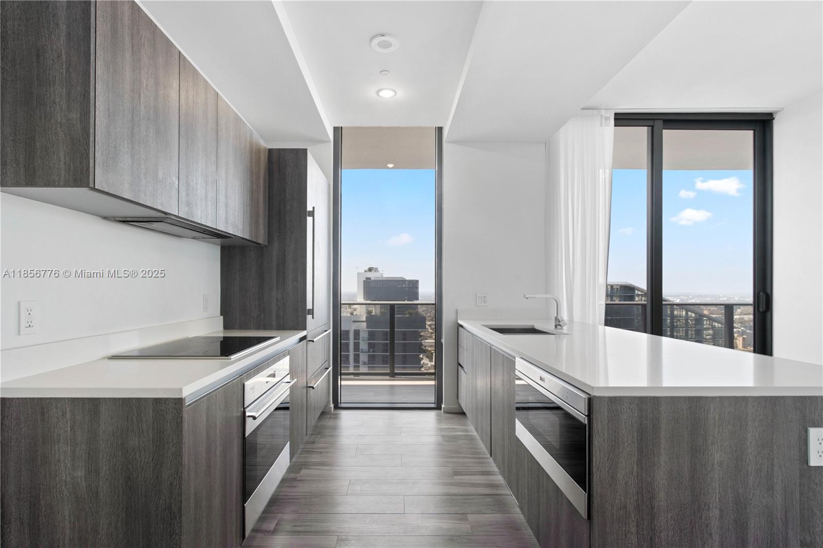 801 S Miami Ave #5009, Miami FL 33130