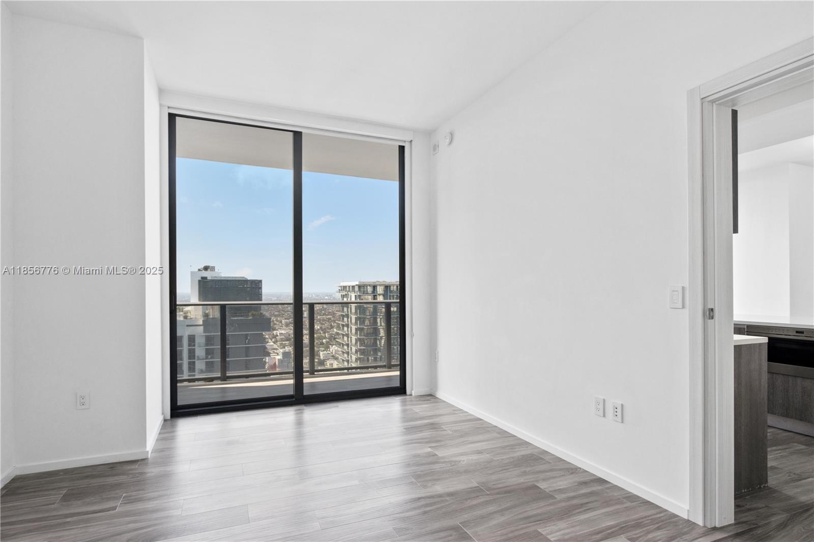801 S Miami Ave #5009, Miami FL 33130