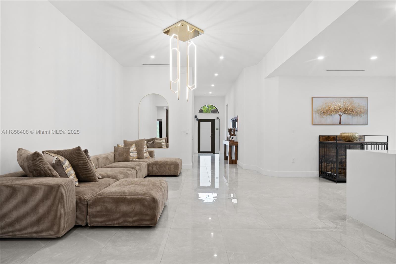 Property photo # 8