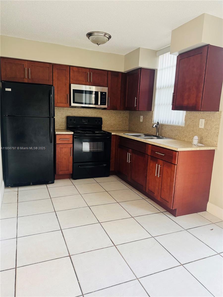 Property photo # 8