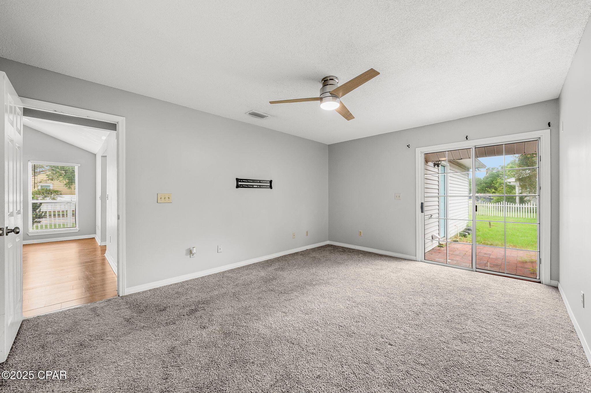 Image 15 For 4035 Woodridge Road