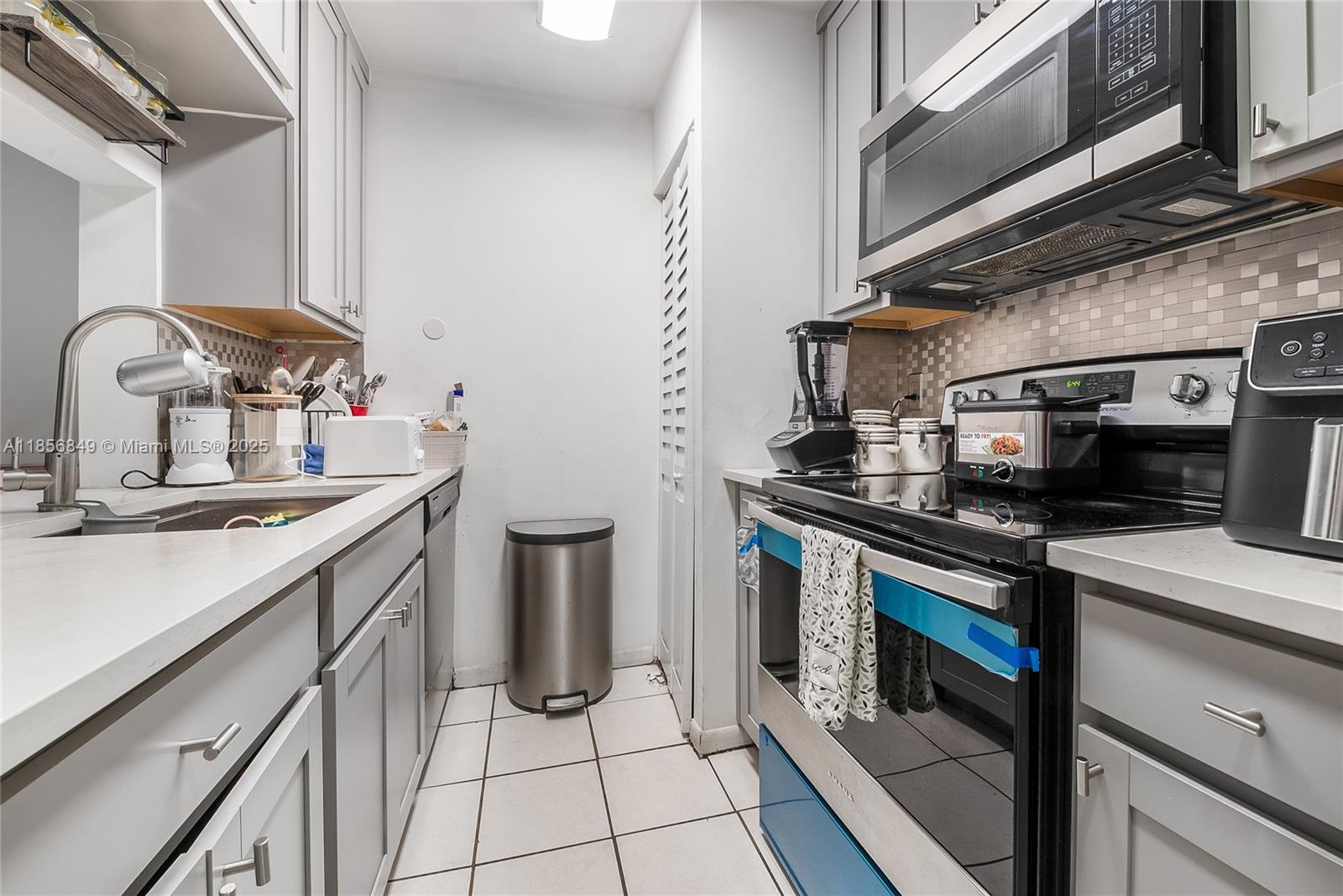 Property photo # 9