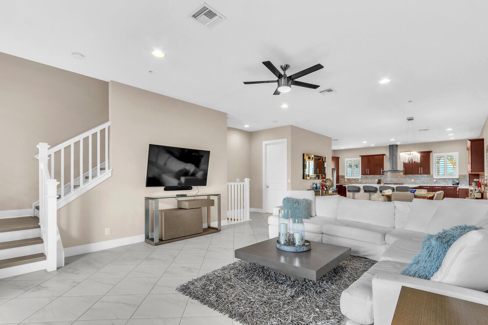 Experience prime location in Alton, right on Alton Rd with gorgeous lake views and close to the town center and clubhouse.  Come see this immaculate townhome with option to buy furnished for the ultimate in convenience.
