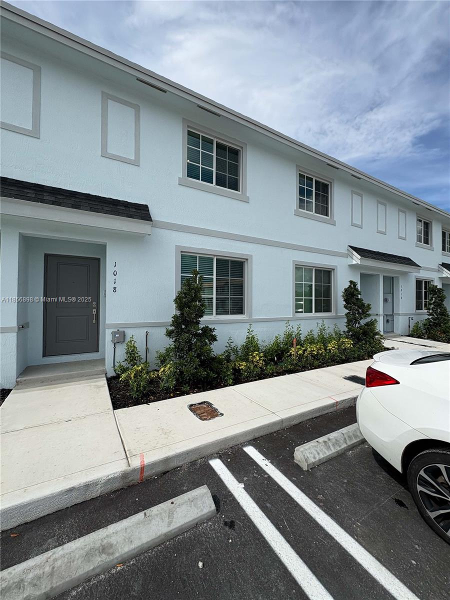 Property photo # 0