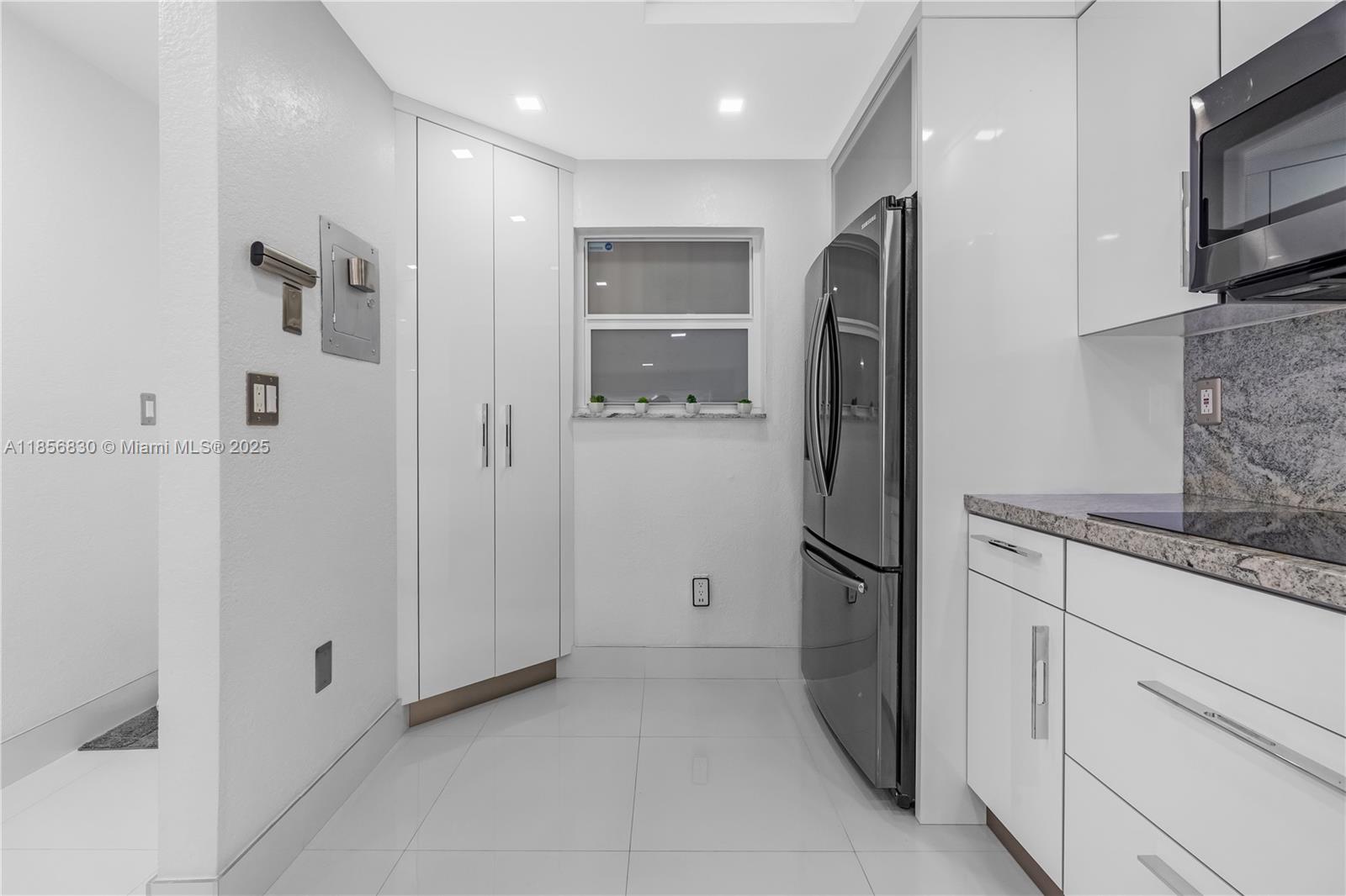 Property photo # 6
