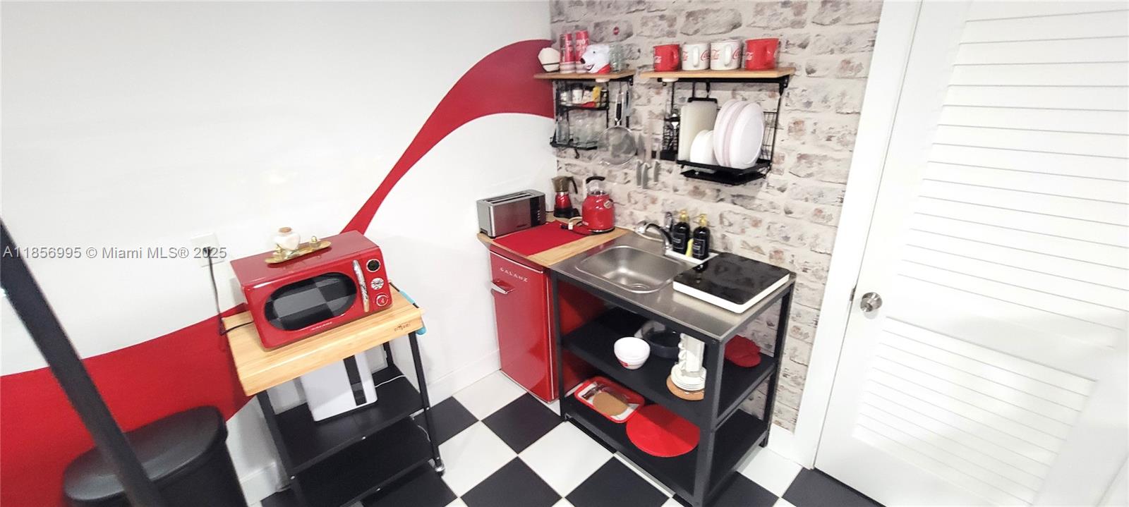 Property photo # 9