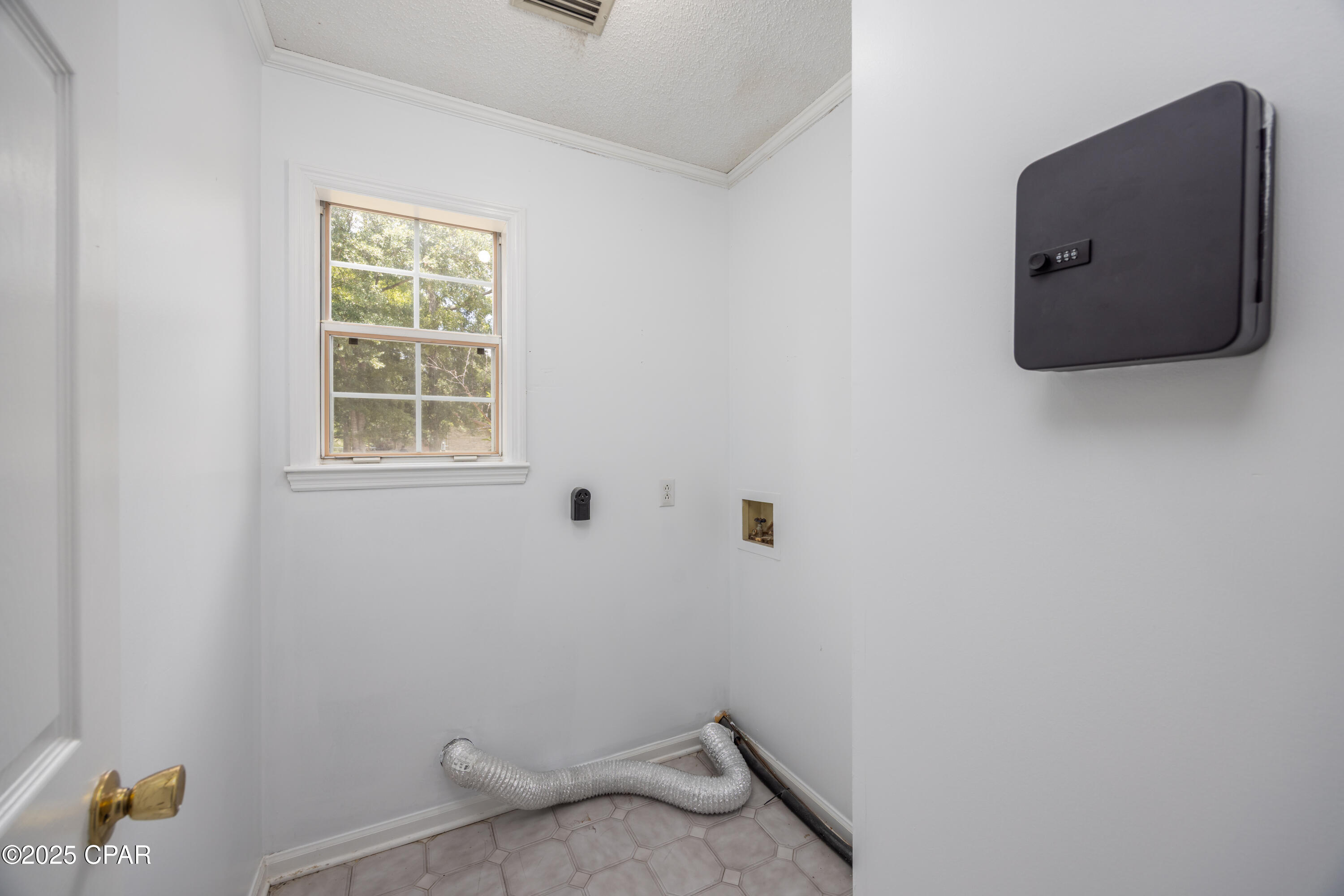 Image 12 For 894 Haley Drive