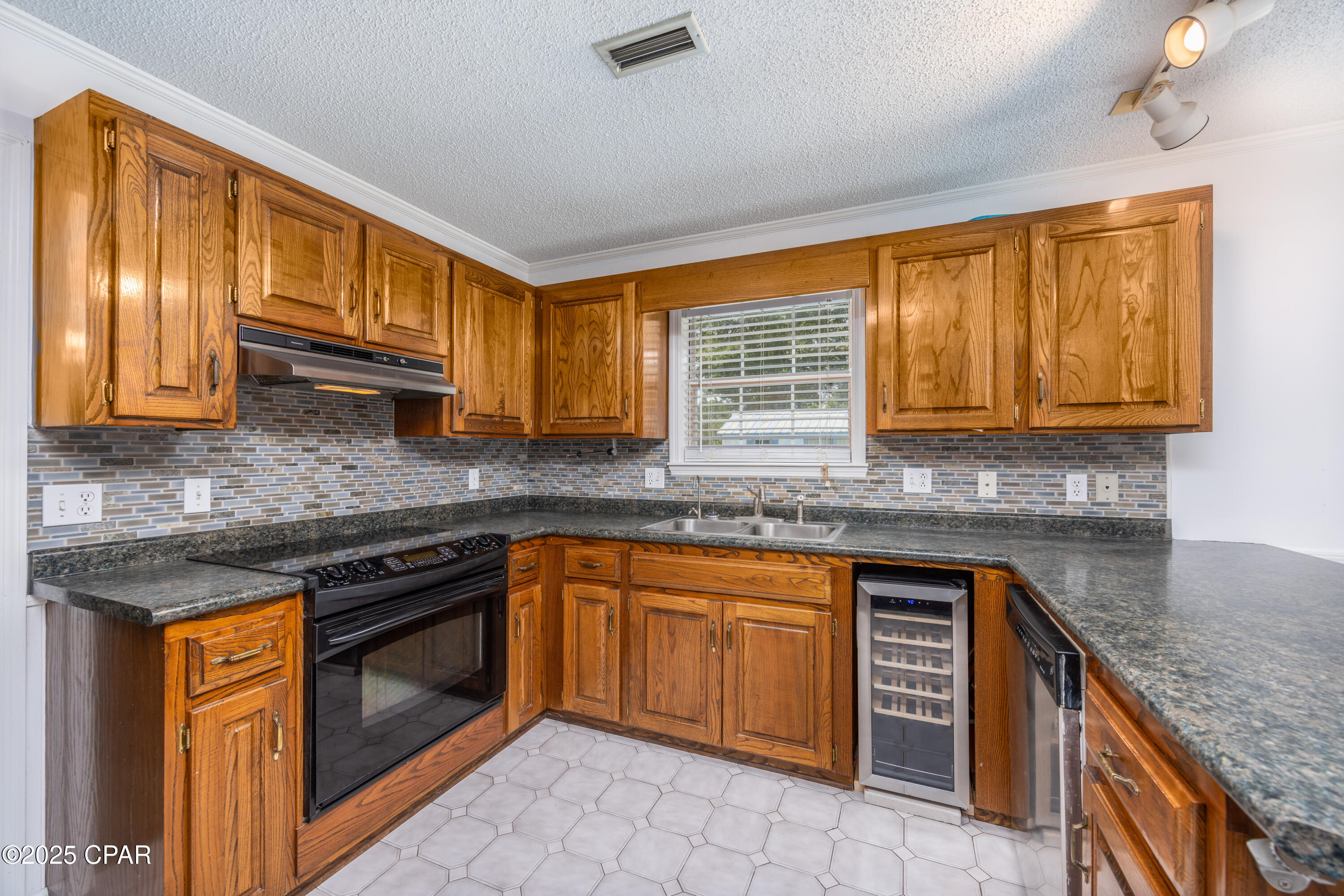 Image 9 For 894 Haley Drive