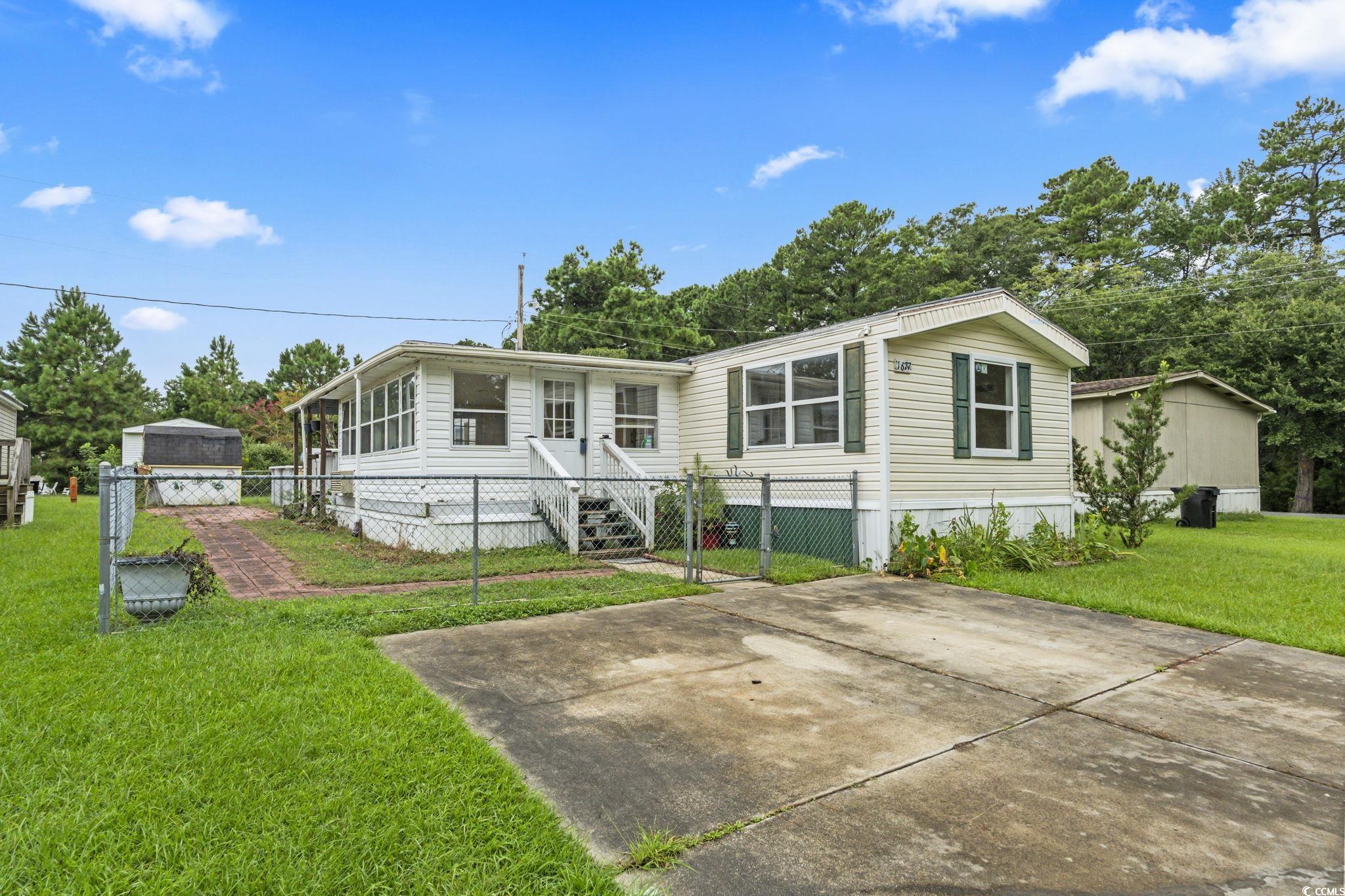 1677 Moonlight Dr. Myrtle Beach, SC 29575