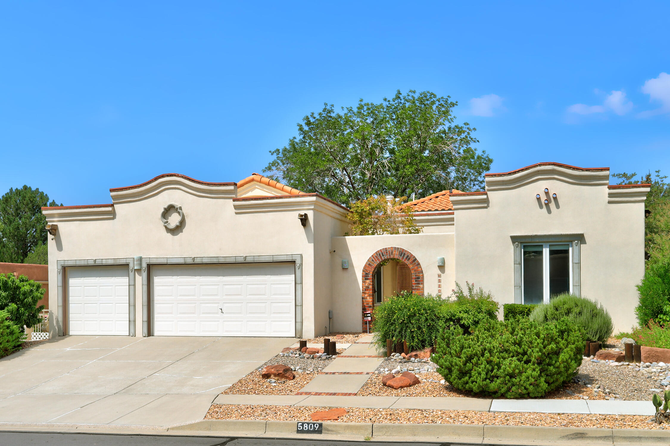Discover unparalleled living in this exquisite 5-bedroom, 4-bath, 3-Car Garage home with finished basement in the Peppertree neighborhood; every detail has been meticulously cared for. Beautiful and versatile, the home features two master suites plus two living and dining areas on the main floor, providing generous space for everyone. The lower level expands your possibilities with a recreation room entertainment area (w/wet bar), a bedroom, a bathroom, a study/workout room, and a dedicated workshop/storage area. Enjoy the abundant natural light throughout and the updated chef-inspired kitchen, complete with granite countertops, premium knotty alder cabinets, 6-burner range w/double oven & grill top, and stainless appliances. Soaring ceilings elevate the interior, while the beautifully