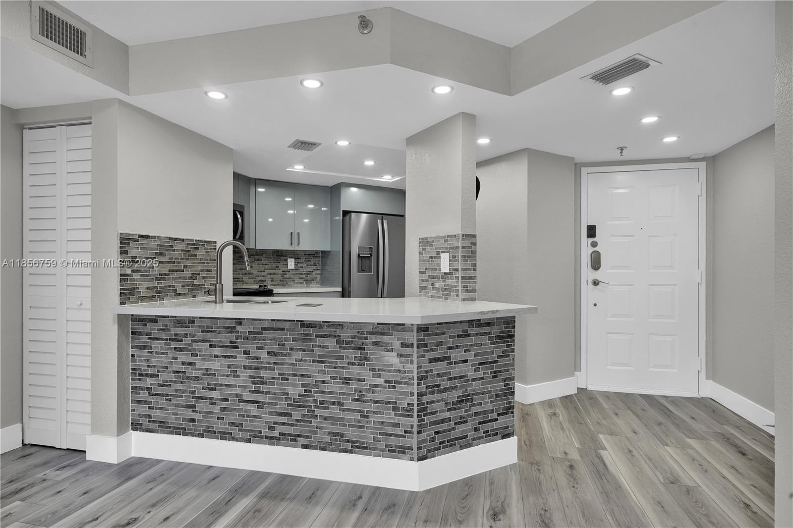 Property photo # 7