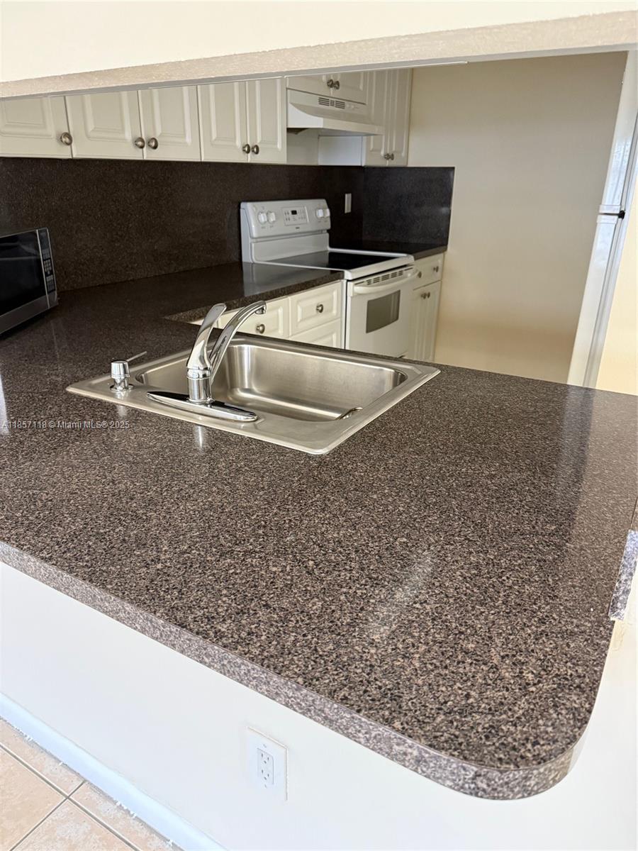 Property photo # 9
