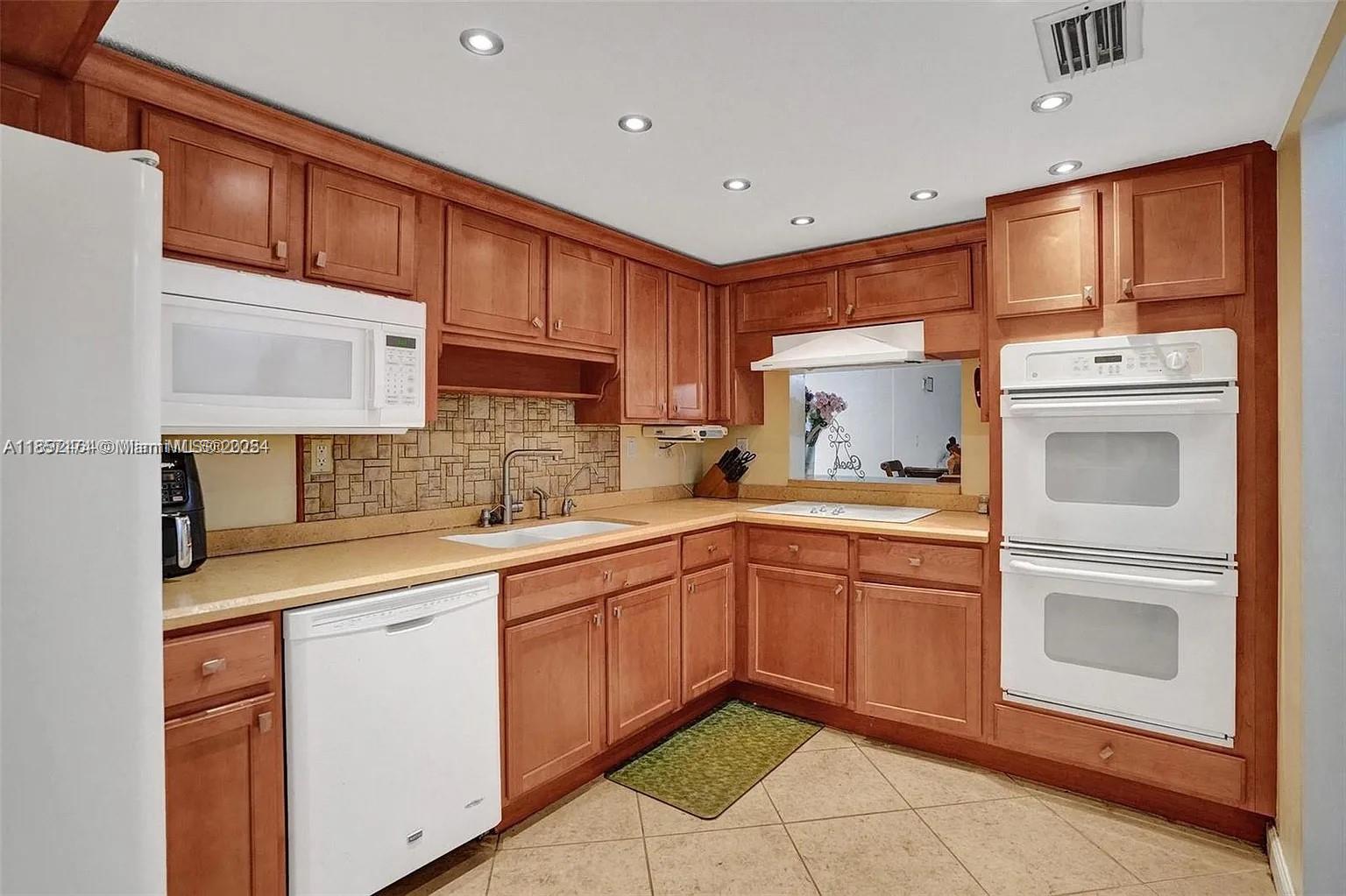 Property photo # 7