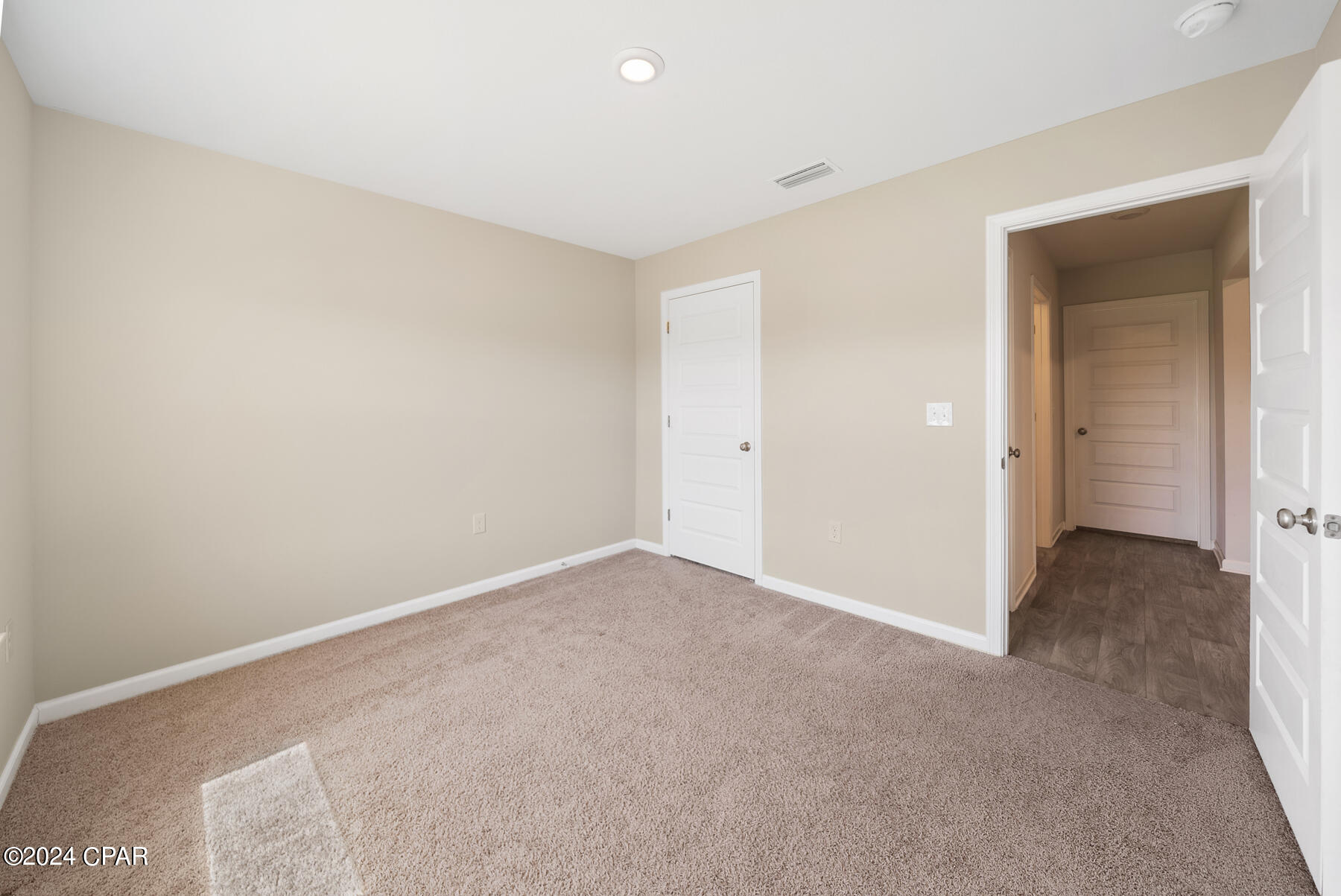 Image 14 For 5817 Viking Way