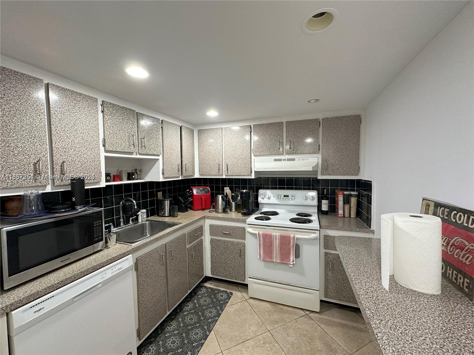 Property photo # 6