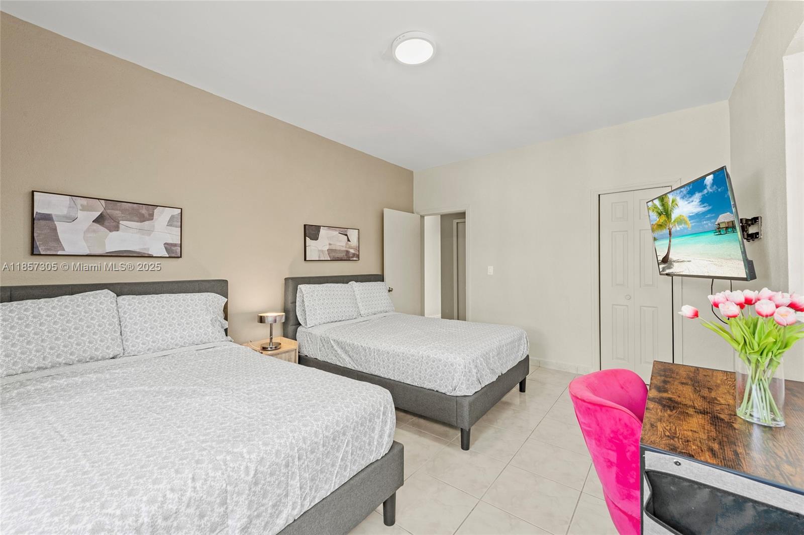 Property photo # 0