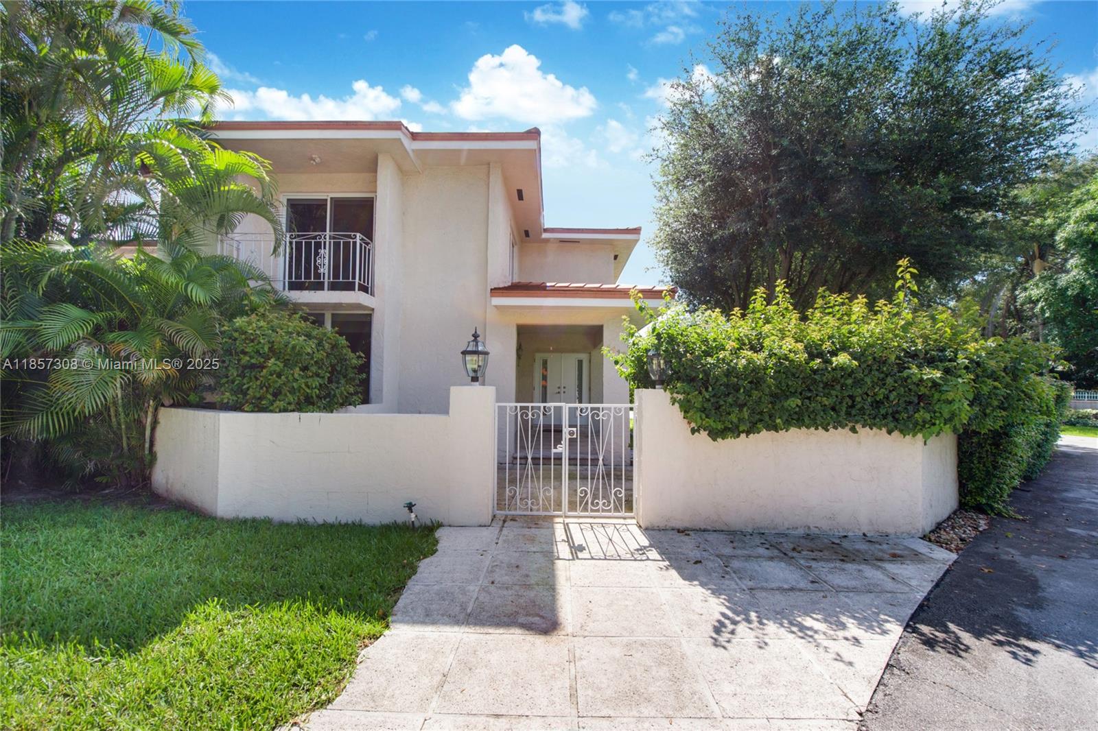 Property photo # 0