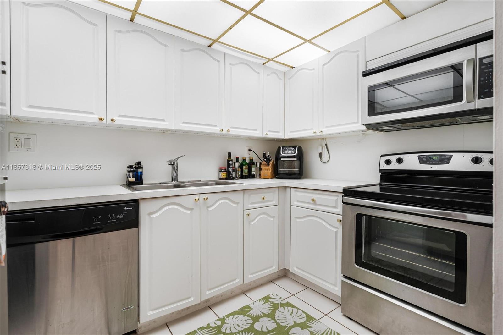 Property photo # 9