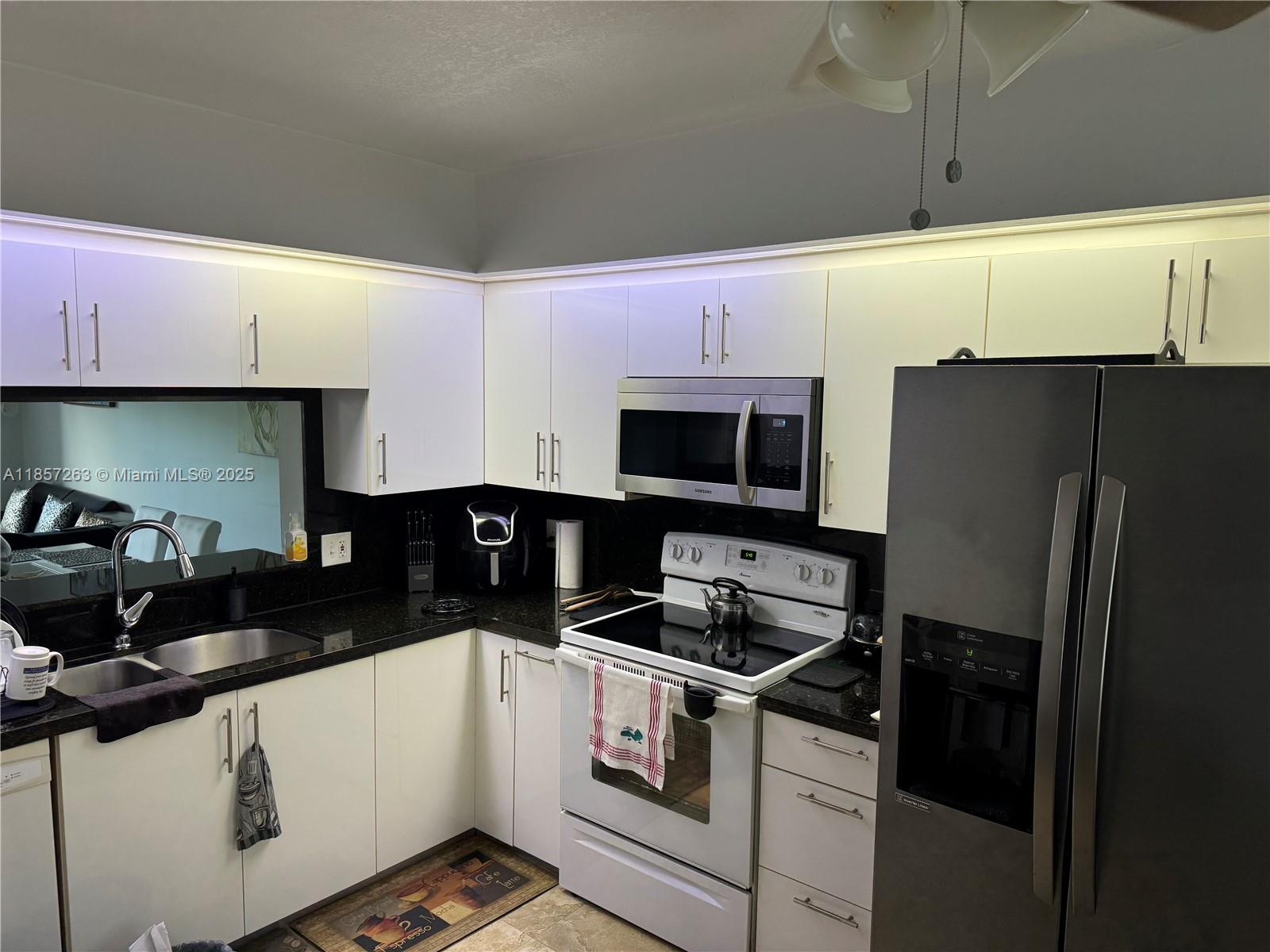 Property photo # 9