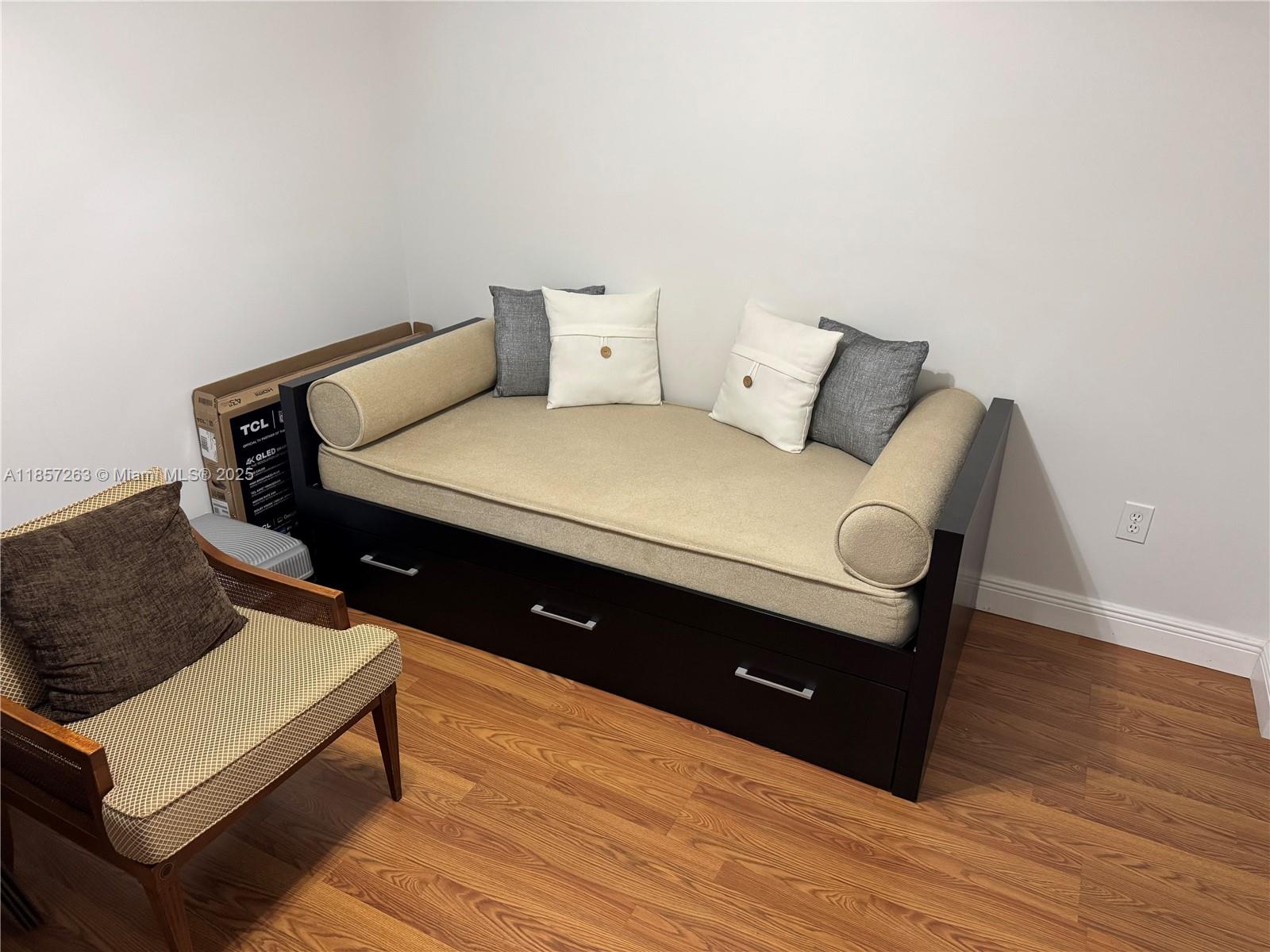 Property photo # 4