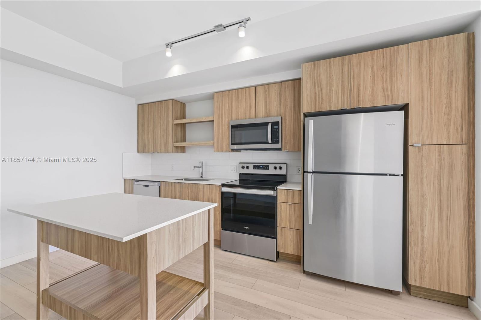 Property photo # 4