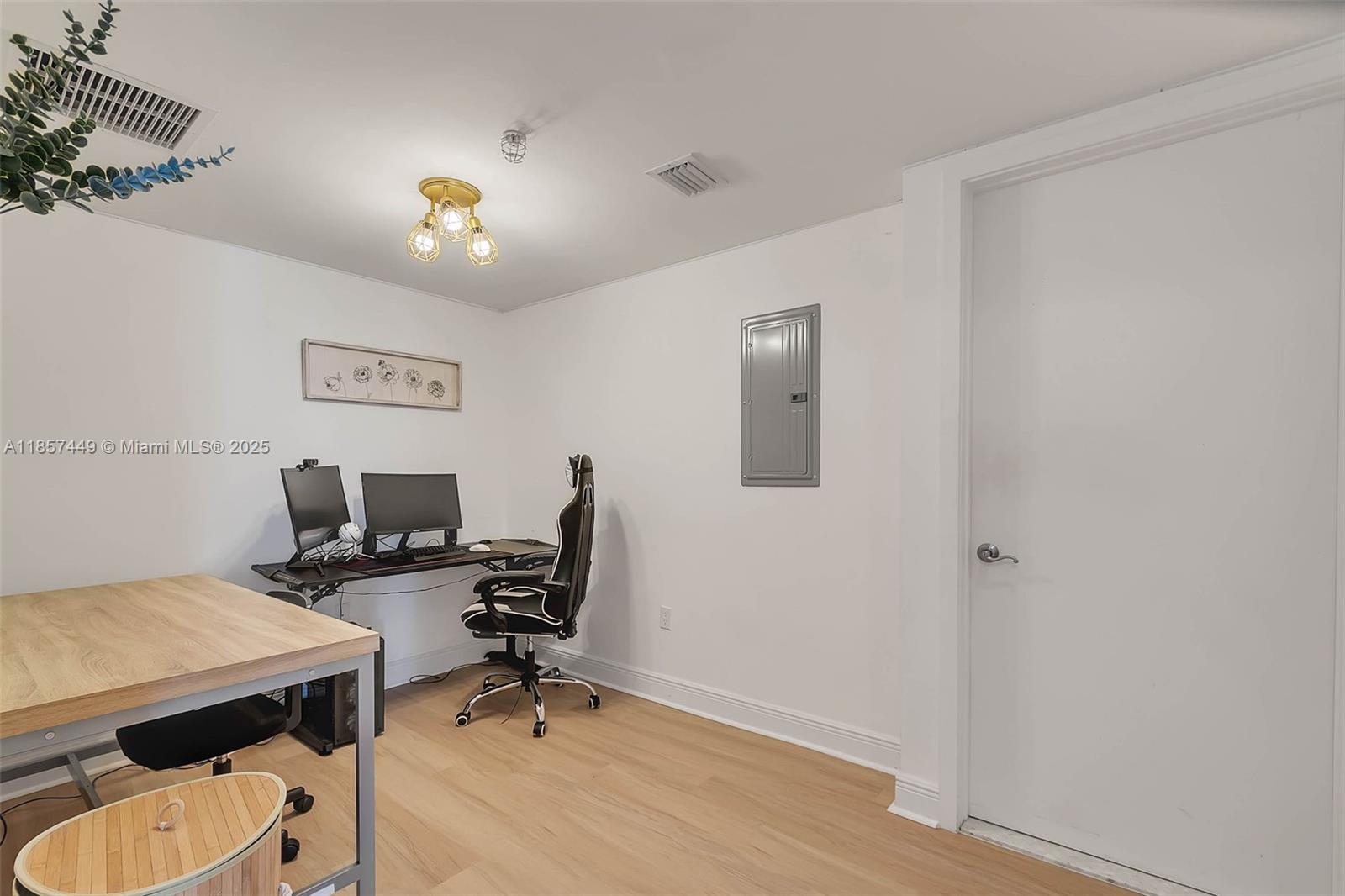 Property photo # 9