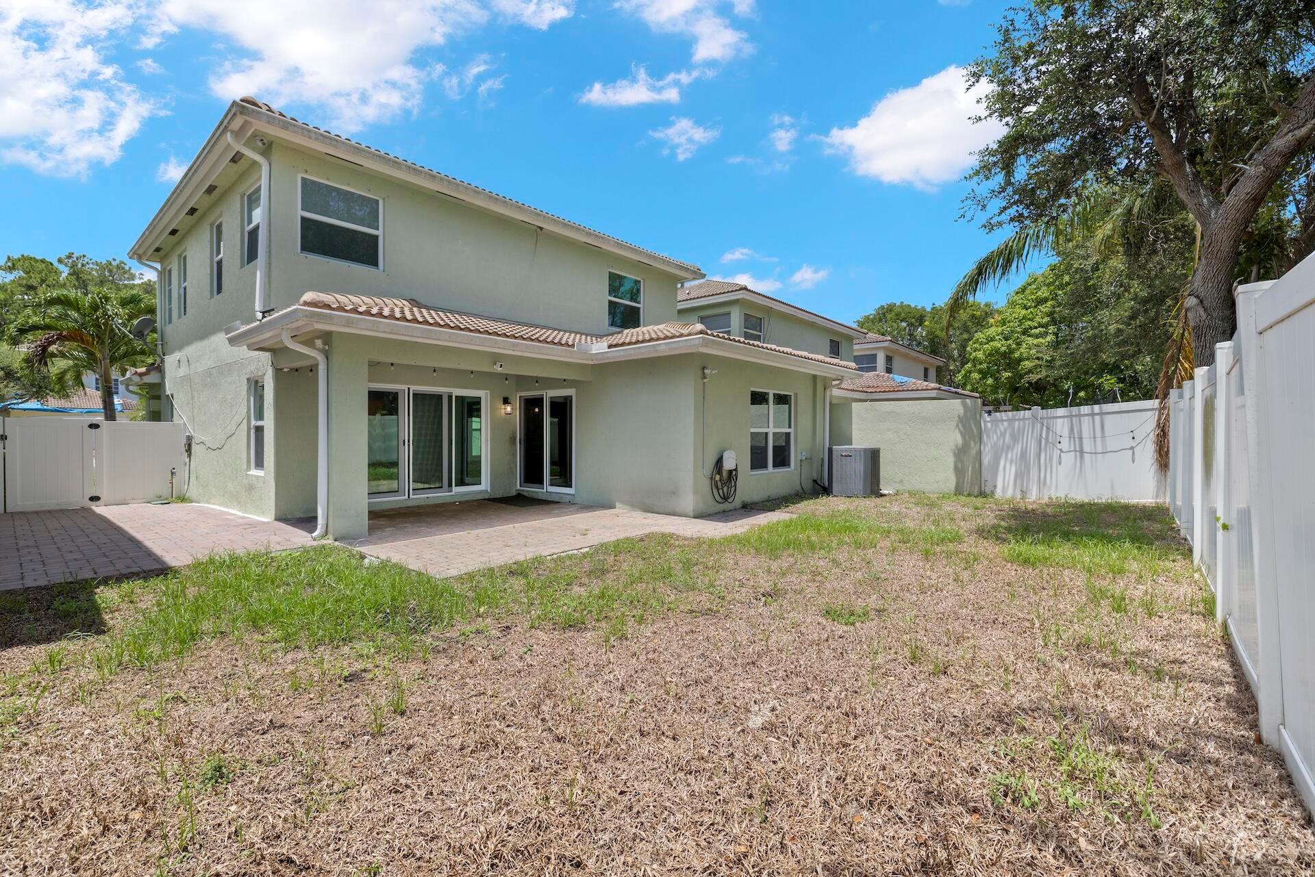 Photo 26 of home located at 6556 Adriatic Way, Greenacres FL