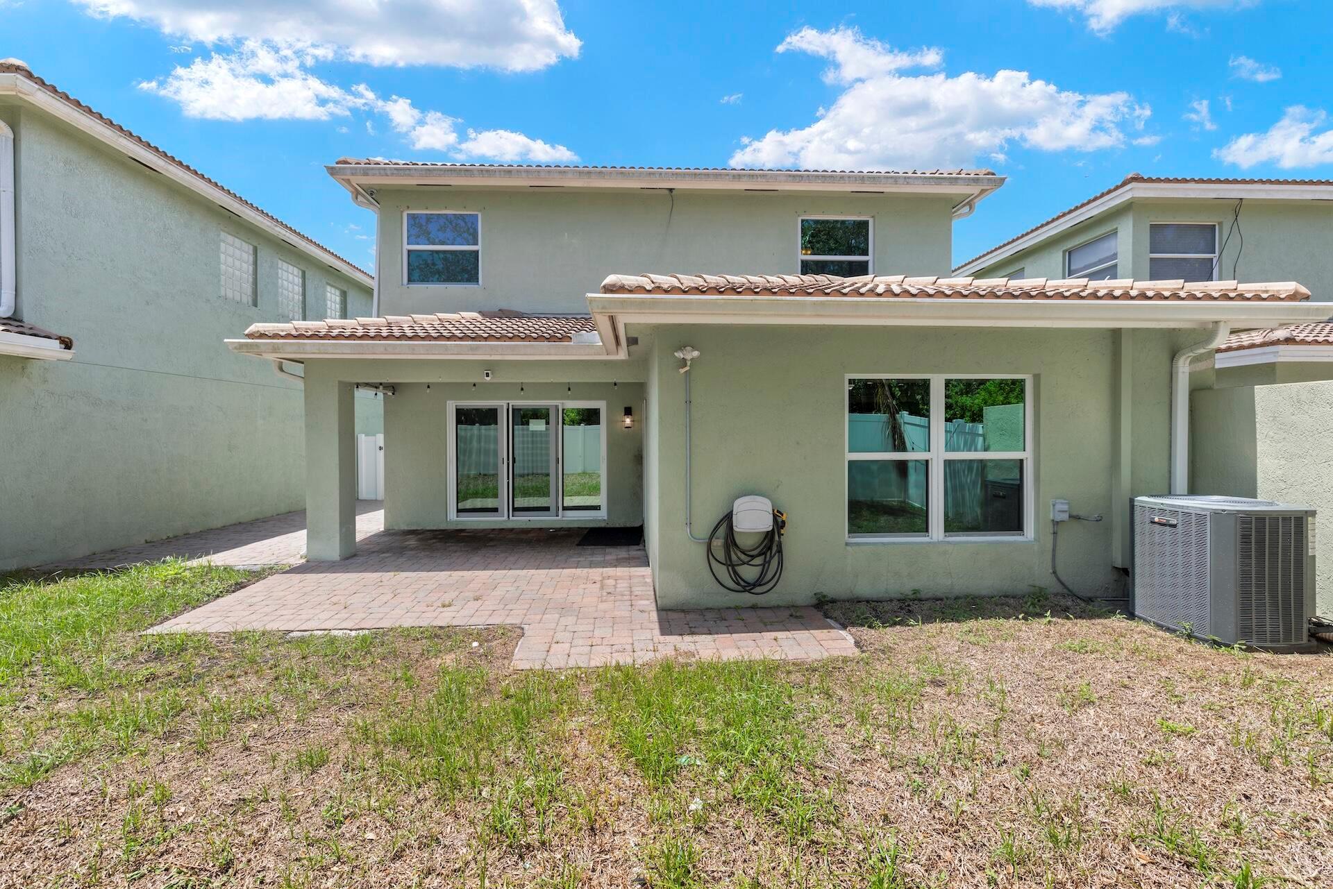 Photo 27 of home located at 6556 Adriatic Way, Greenacres FL
