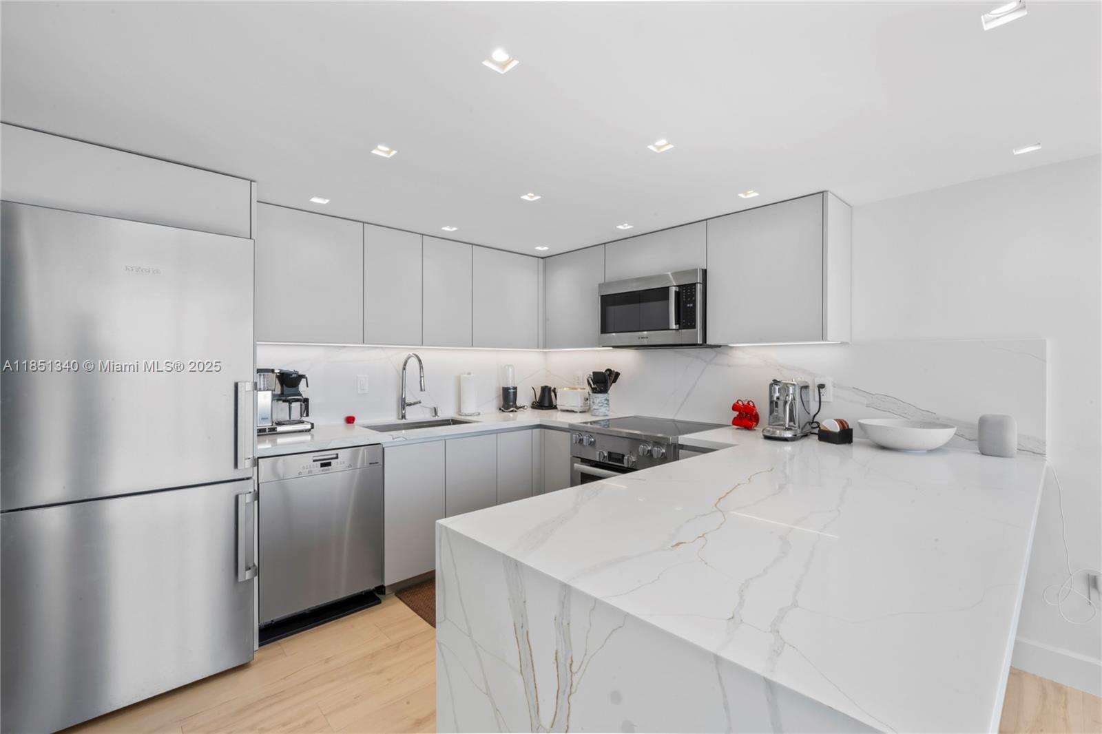 Property photo # 6