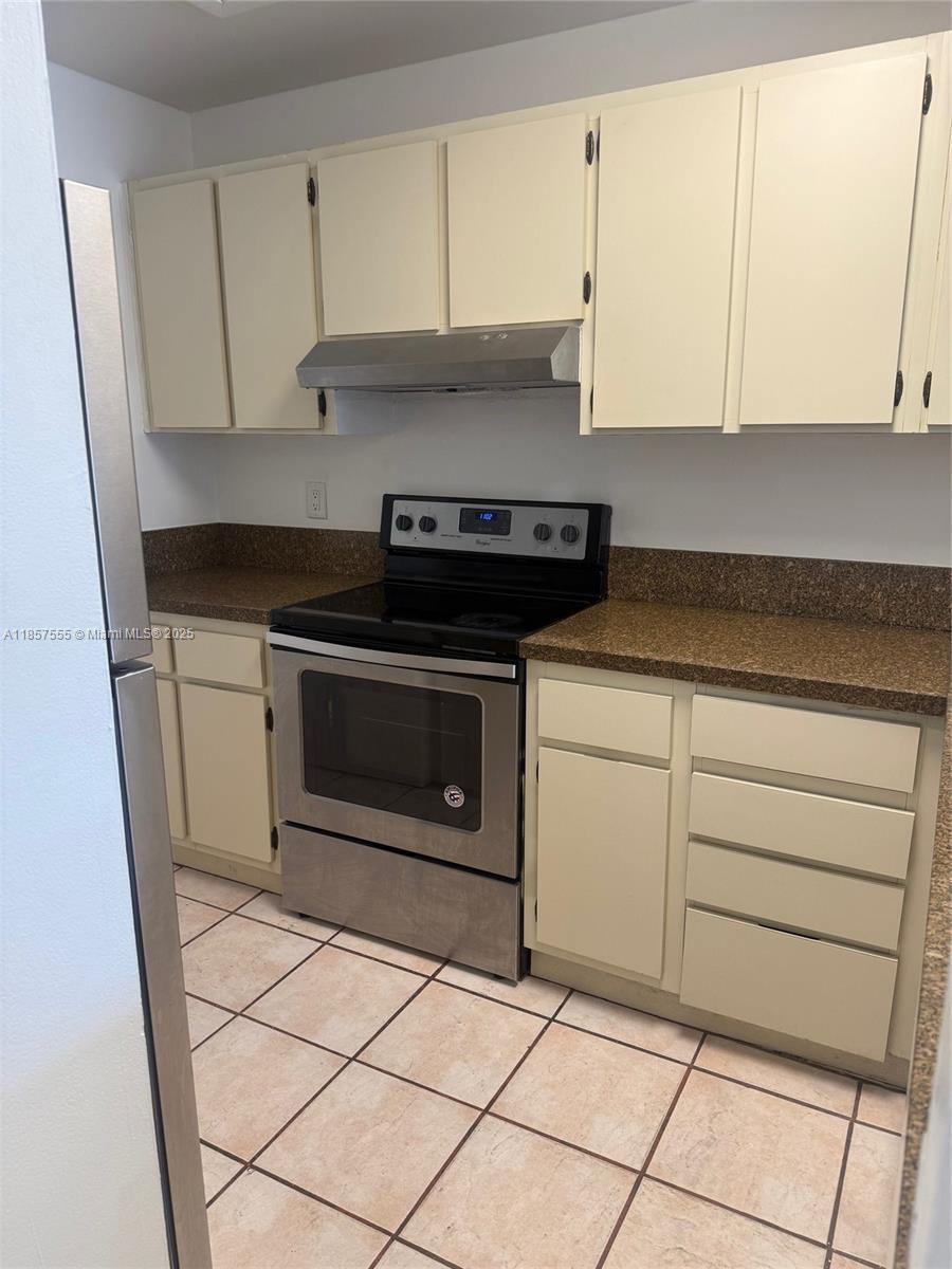 Property photo # 4
