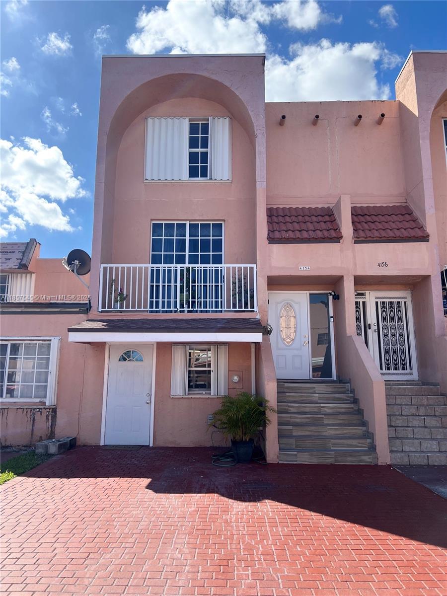 4154 W 10th Ln 19 #19 Hialeah FL