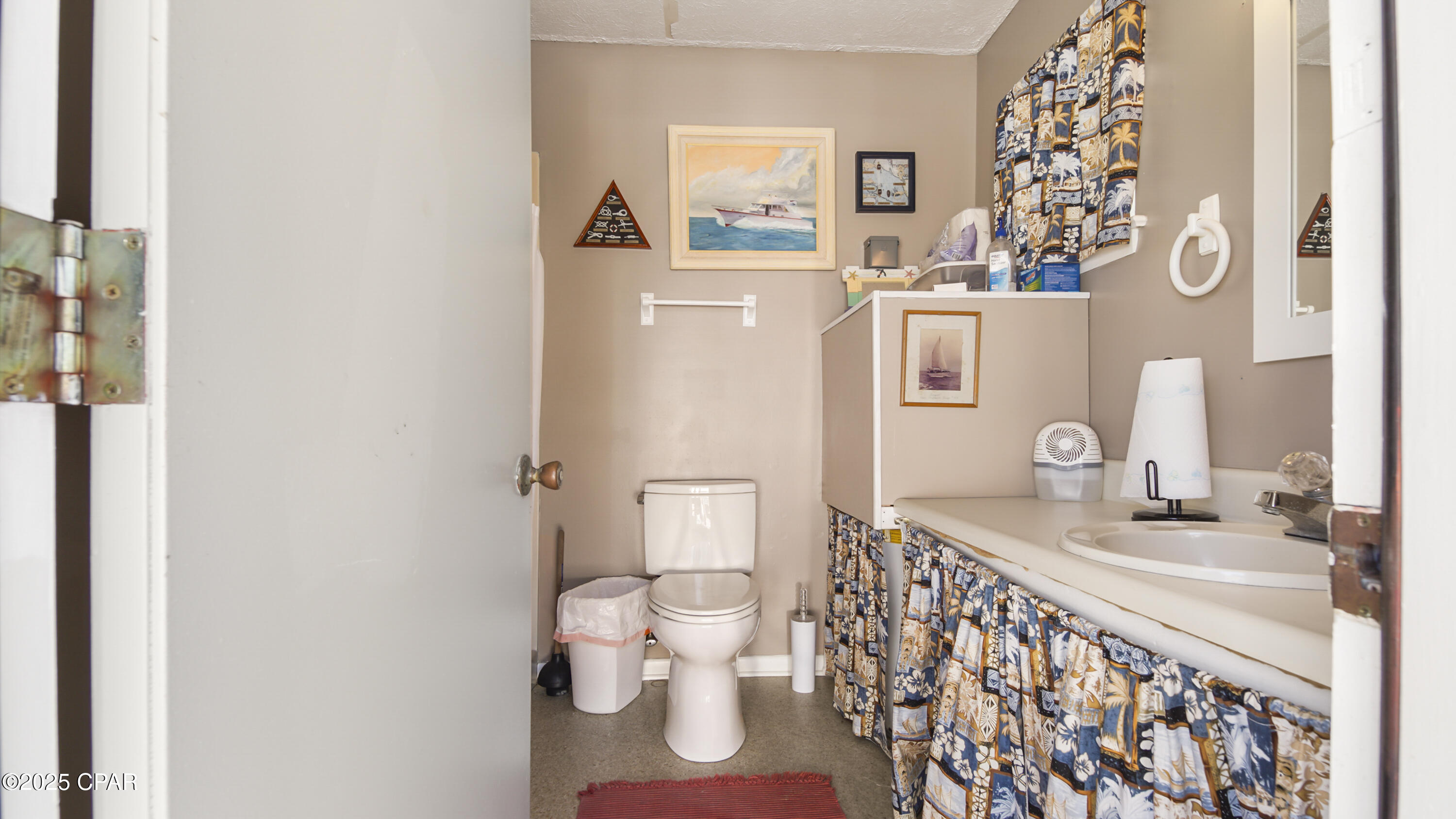 Image 45 For 4900 4th Street