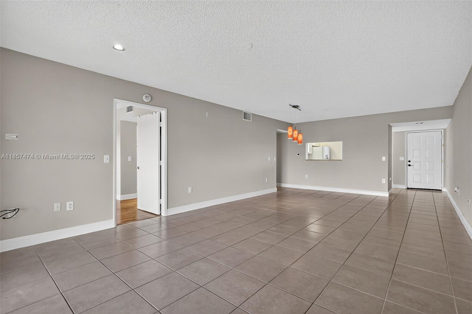 Property photo # 6