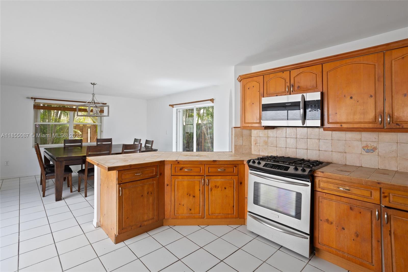 Property photo # 9