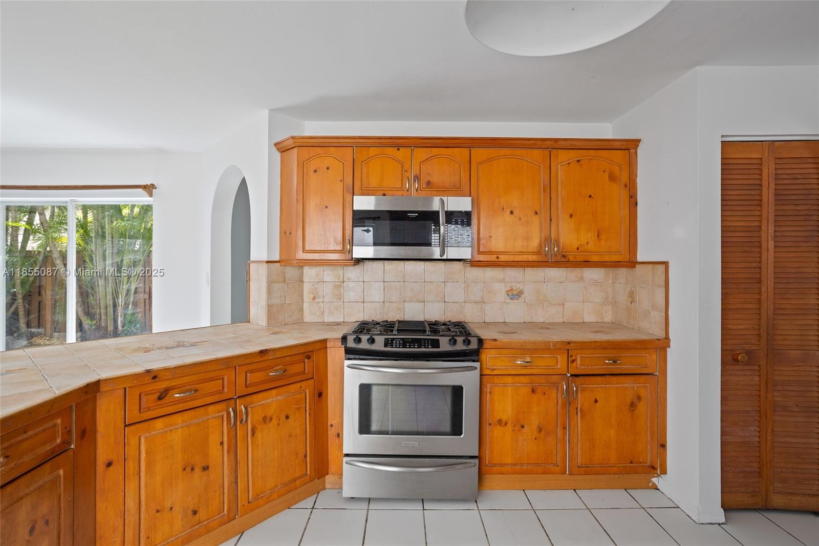 Property photo # 6