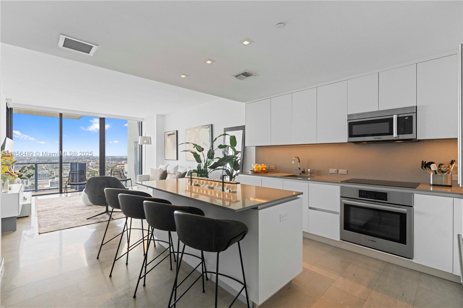 Apartamento para Alugar em Miami, FL