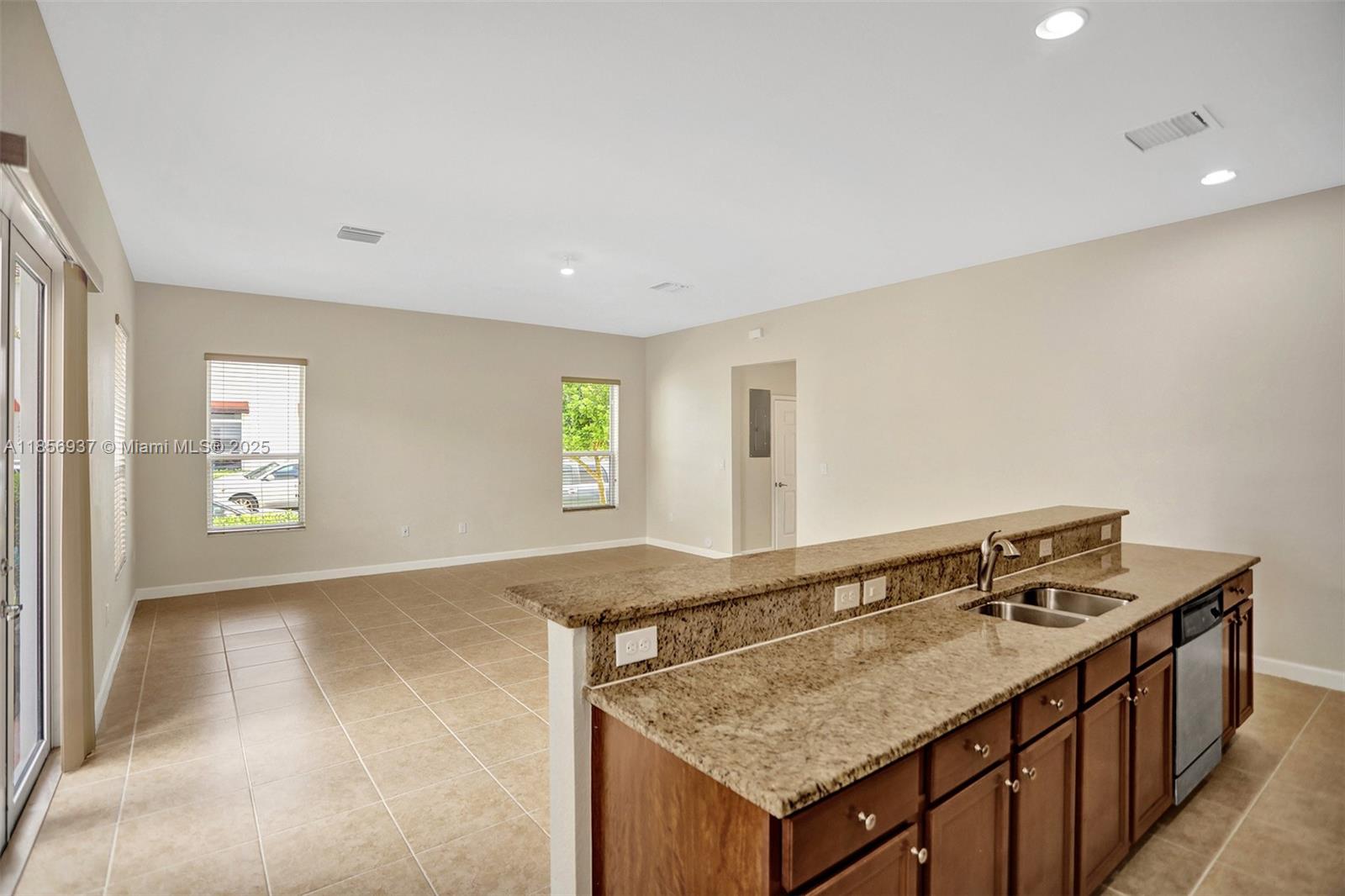 Property photo # 7