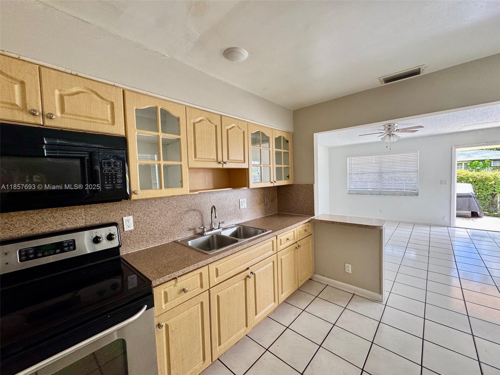 Property photo # 9