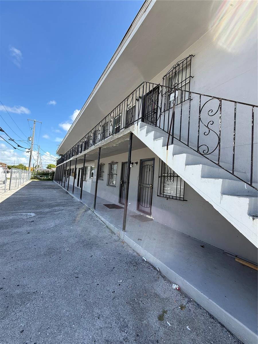 Property photo # 0